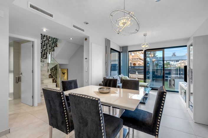 Image No.3-Villa de 3 chambres à vendre à Orihuela Costa