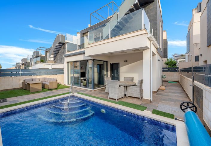 Image No.8-3 Bed Villa for sale