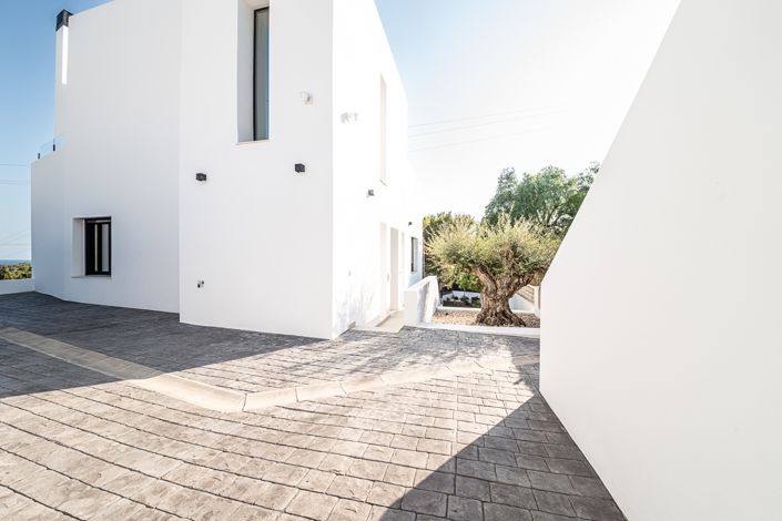 Image No.12-3 Bed Villa for sale