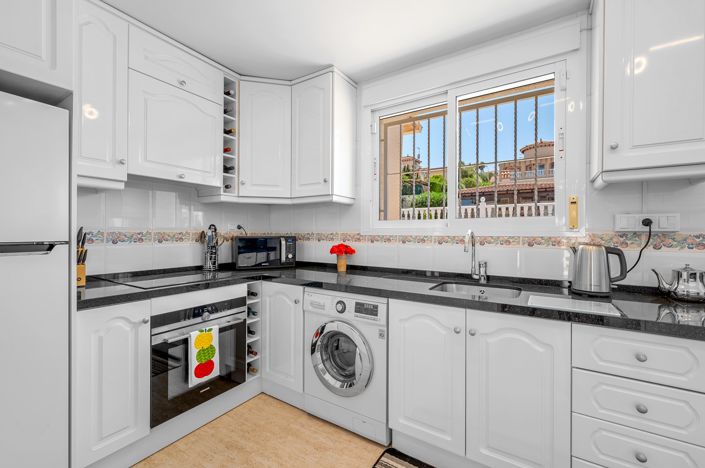 Image No.28-4 Bed Villa for sale