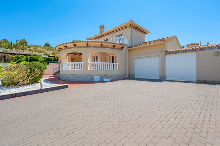 Image No.3-4 Bed Villa for sale