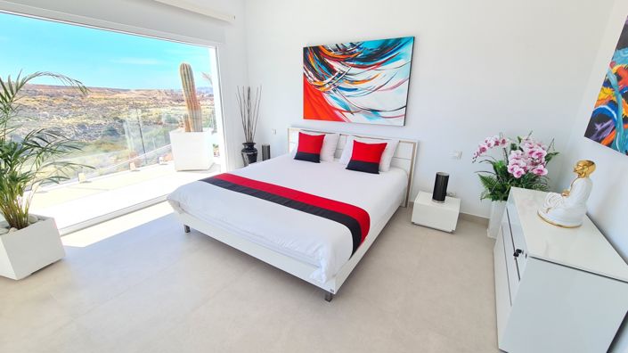 Image No.20-5 Bed Villa for sale