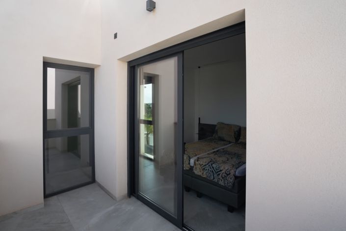 Image No.30-5 Bed Villa for sale