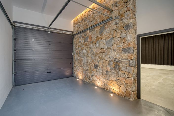 Image No.48-5 Bed Villa for sale