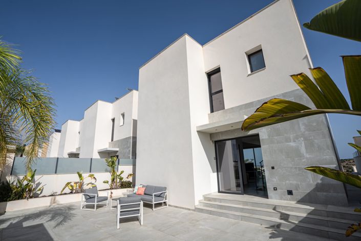 Image No.8-5 Bed Villa for sale