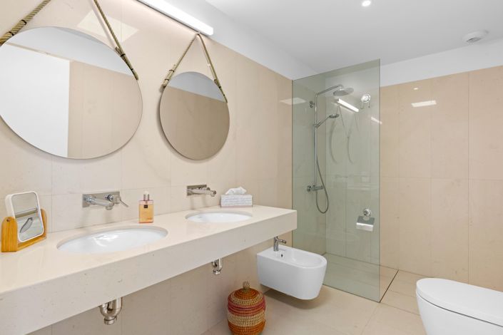 Image No.14-4 Bed Apartment for sale