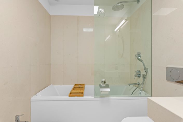 Image No.22-4 Bed Apartment for sale