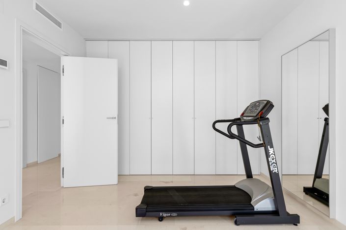 Image No.24-4 Bed Apartment for sale