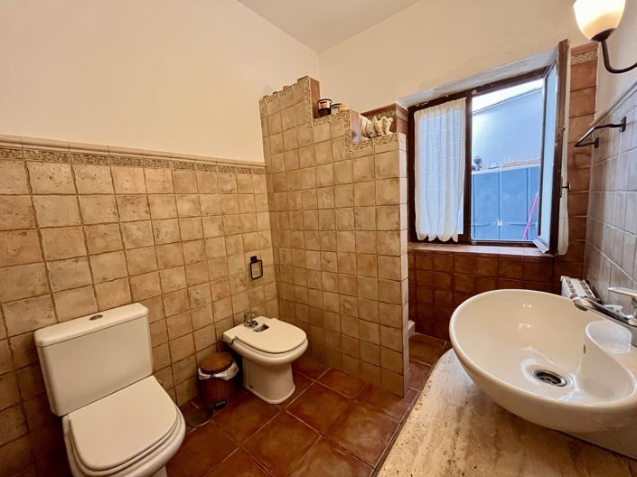 Image No.26-6 Bed Villa for sale