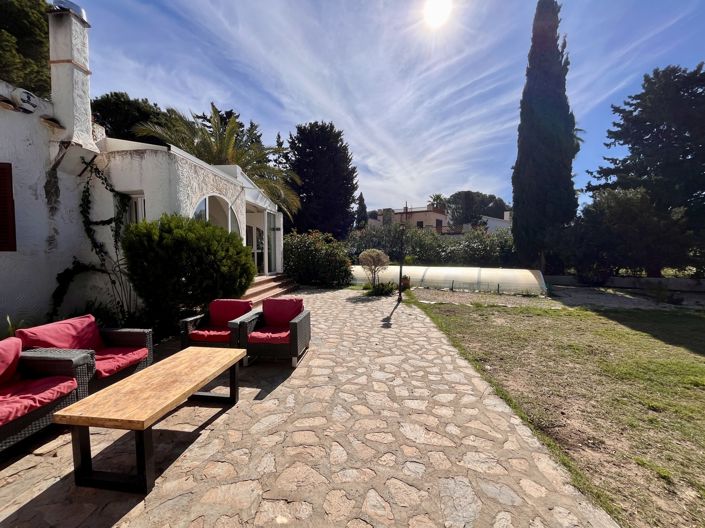 Image No.4-6 Bed Villa for sale