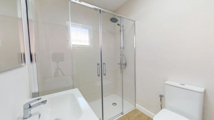 Image No.16-2 Bed Bungalow for sale