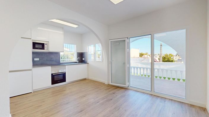 Image No.8-2 Bed Bungalow for sale