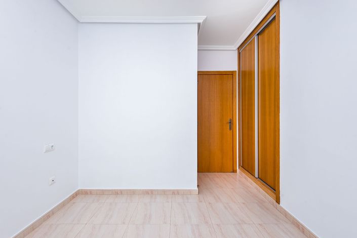 Image No.17-2 Bed Apartment for sale