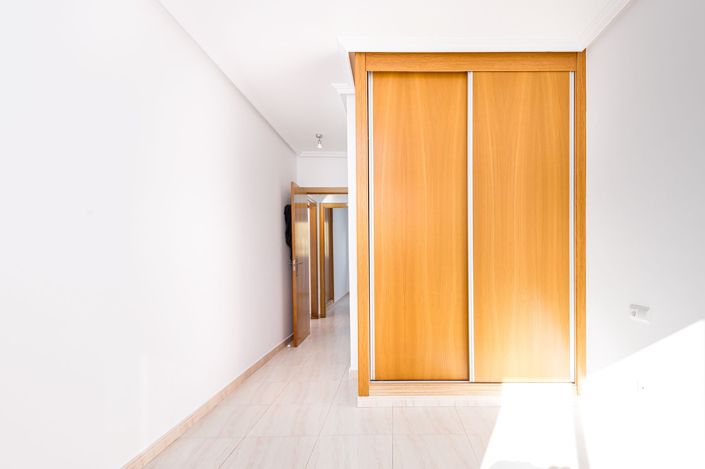 Image No.21-2 Bed Apartment for sale