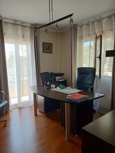 Image No.19-5 Bed Villa for sale