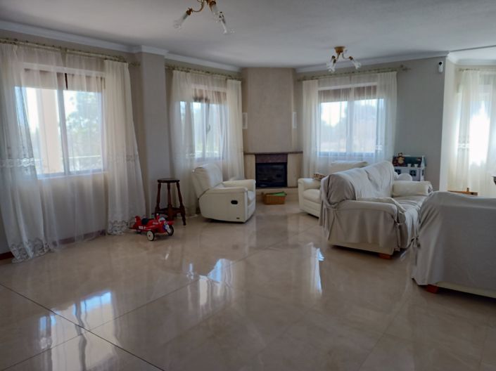 Image No.2-5 Bed Villa for sale