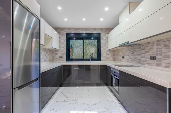 Image No.3-4 Bed Villa for sale