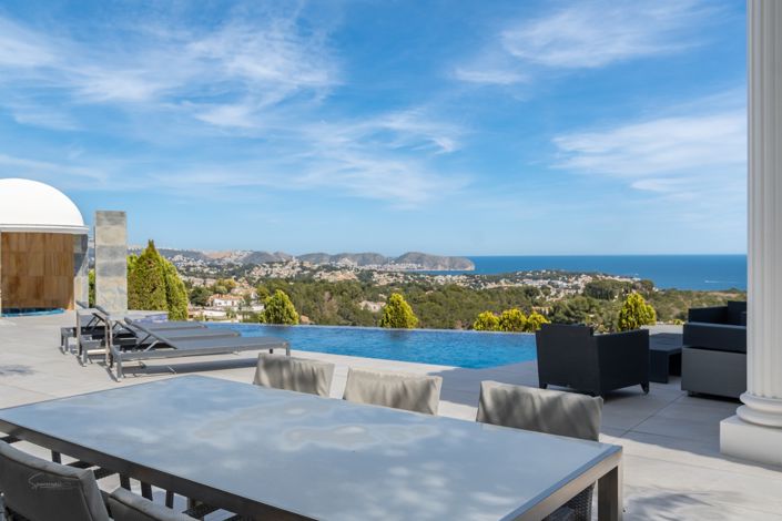 Image No.32-4 Bed Villa for sale