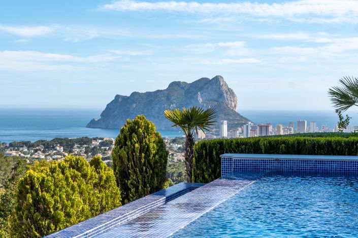 Image No.4-4 Bed Villa for sale