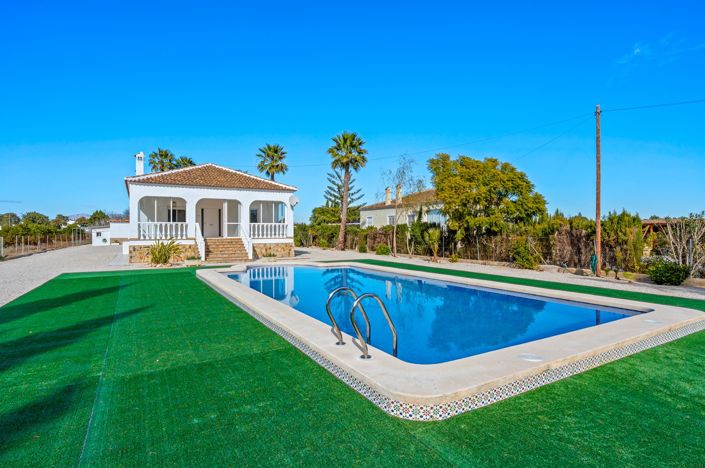 Image No.2-4 Bed Country Property for sale