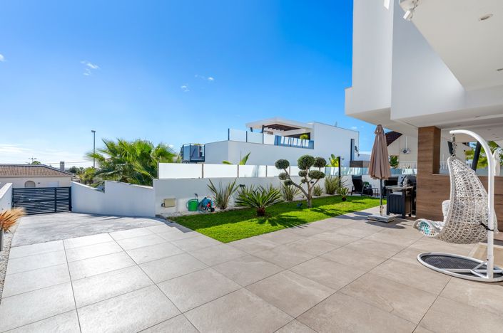 Image No.25-4 Bed Villa for sale