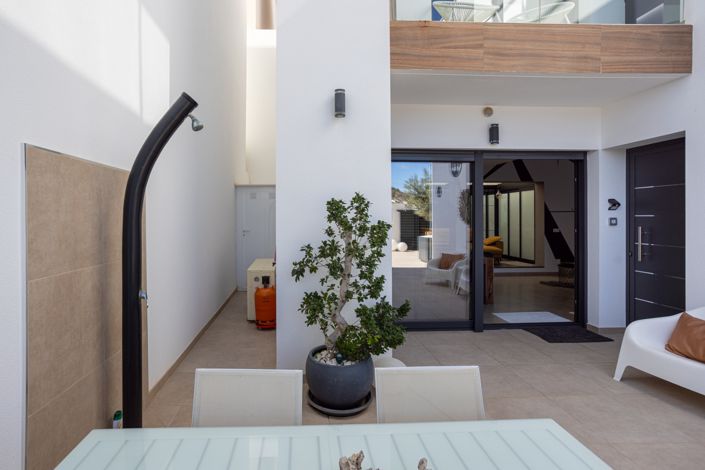 Image No.5-3 Bed Property for sale