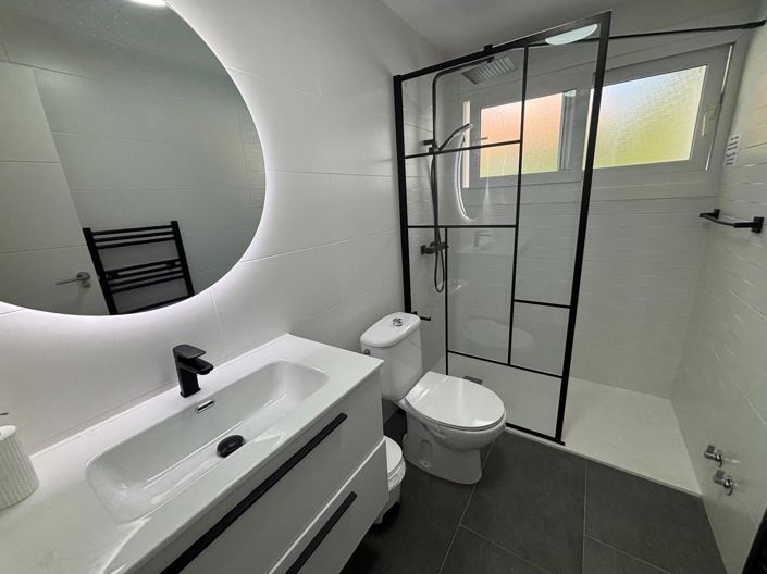 Image No.16-7 Bed Villa for sale