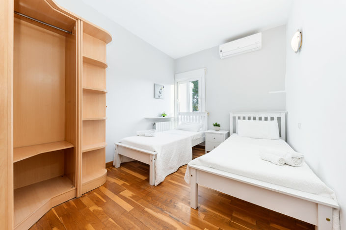 Image No.19-7 Bed Villa for sale