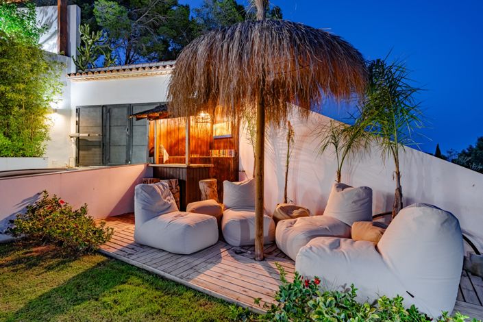 Image No.48-5 Bed Villa for sale