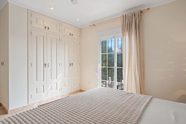 Image No.37-6 Bed Villa for sale