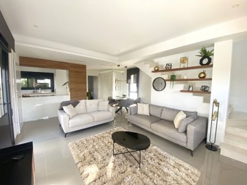 o1j6akihn211lb54fu58u2m1s802i