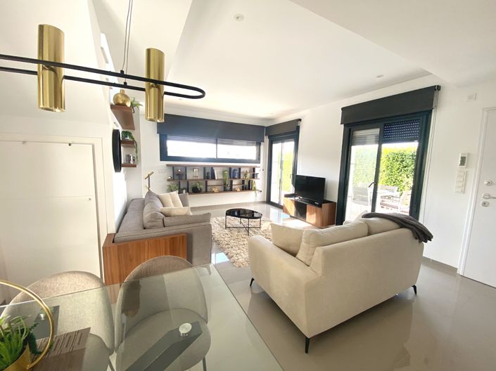 Image No.4-3 Bed Villa for sale