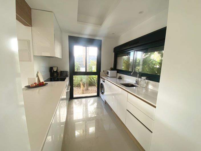 Image No.6-3 Bed Villa for sale