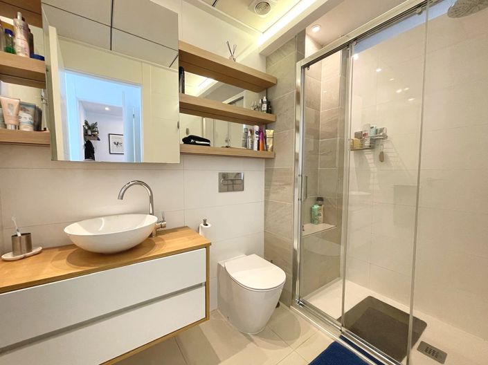 Image No.12-2 Bed Apartment for sale