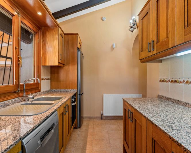 Image No.12-3 Bed Country Property for sale