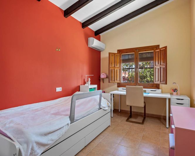 Image No.16-3 Bed Country Property for sale