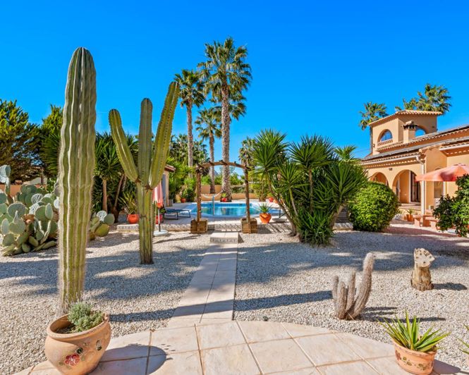 Image No.5-3 Bed Country Property for sale