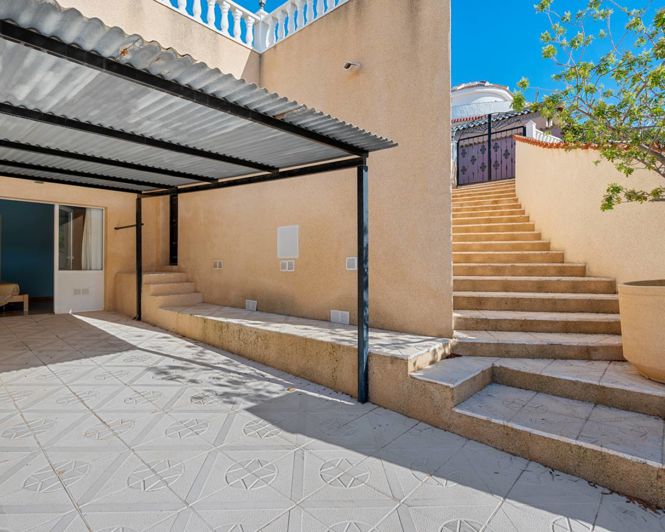 Image No.42-7 Bed Villa for sale