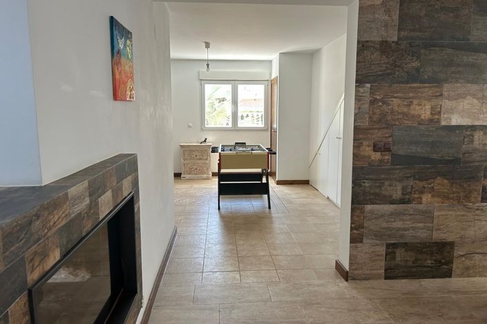 Image No.25-4 Bed Property for sale