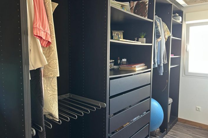 Image No.33-4 Bed Property for sale