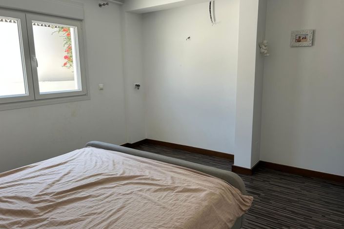 Image No.38-4 Bed Property for sale