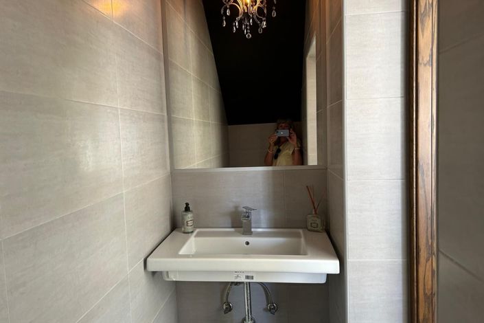 Image No.4-4 Bed Property for sale