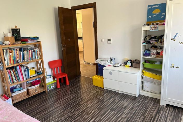 Image No.42-4 Bed Property for sale