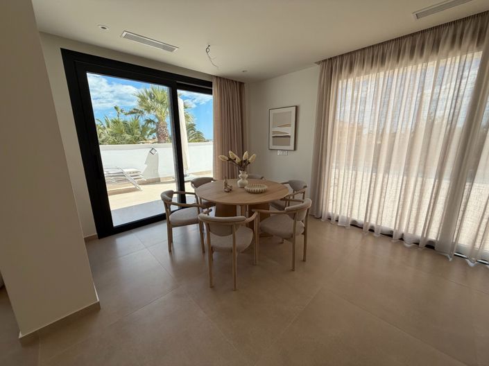 Image No.14-3 Bed Villa for sale