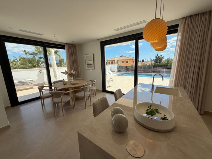 Image No.22-3 Bed Villa for sale