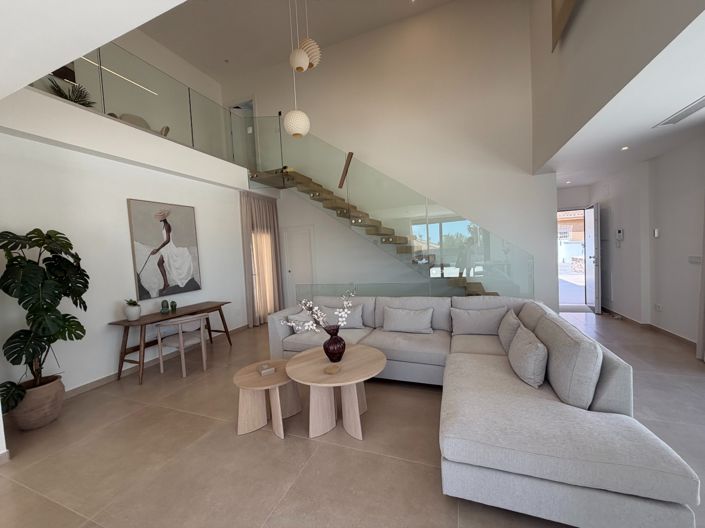 Image No.32-3 Bed Villa for sale