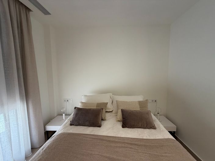Image No.37-3 Bed Villa for sale