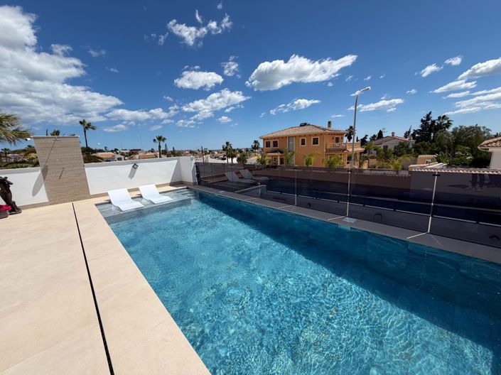 Image No.5-3 Bed Villa for sale