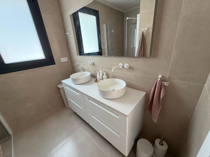 Image No.58-3 Bed Villa for sale