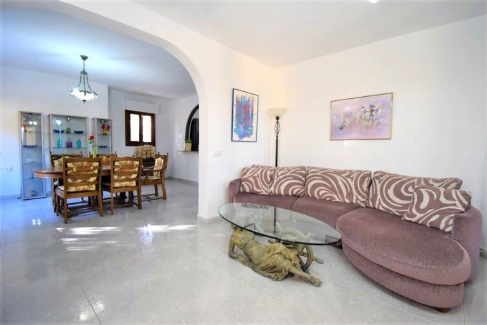 Image No.6-Villa de 6 chambres à vendre à Orihuela Costa